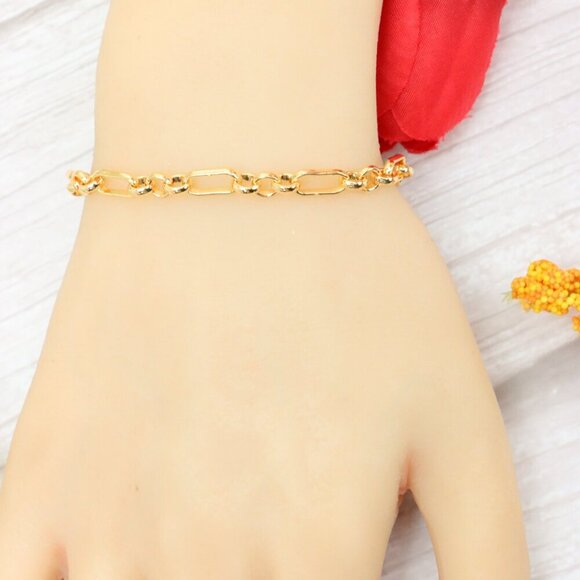 "Trendy Handmade Bracelet – A Thoughtful Gift for Girls & Women | UNVRC1527 - Picture 3 of 10